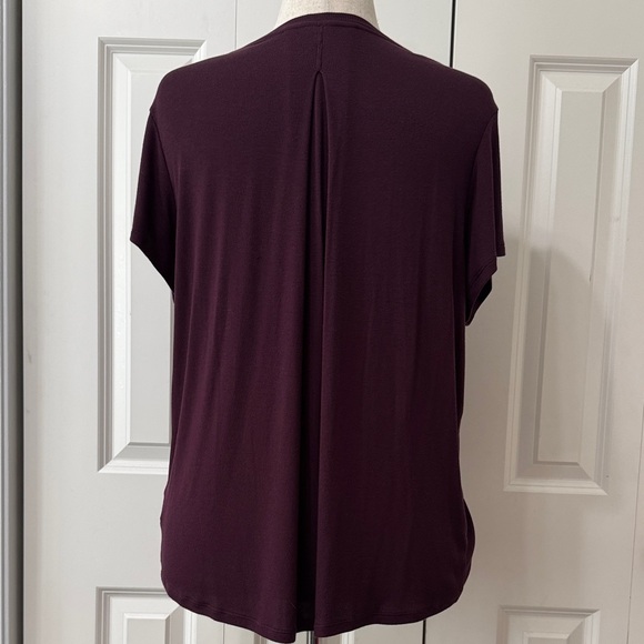 Athleta With Ease Short Sleeve Tee Light Weight, TENCEL Fibers drape beautifully - Picture 3 of 6